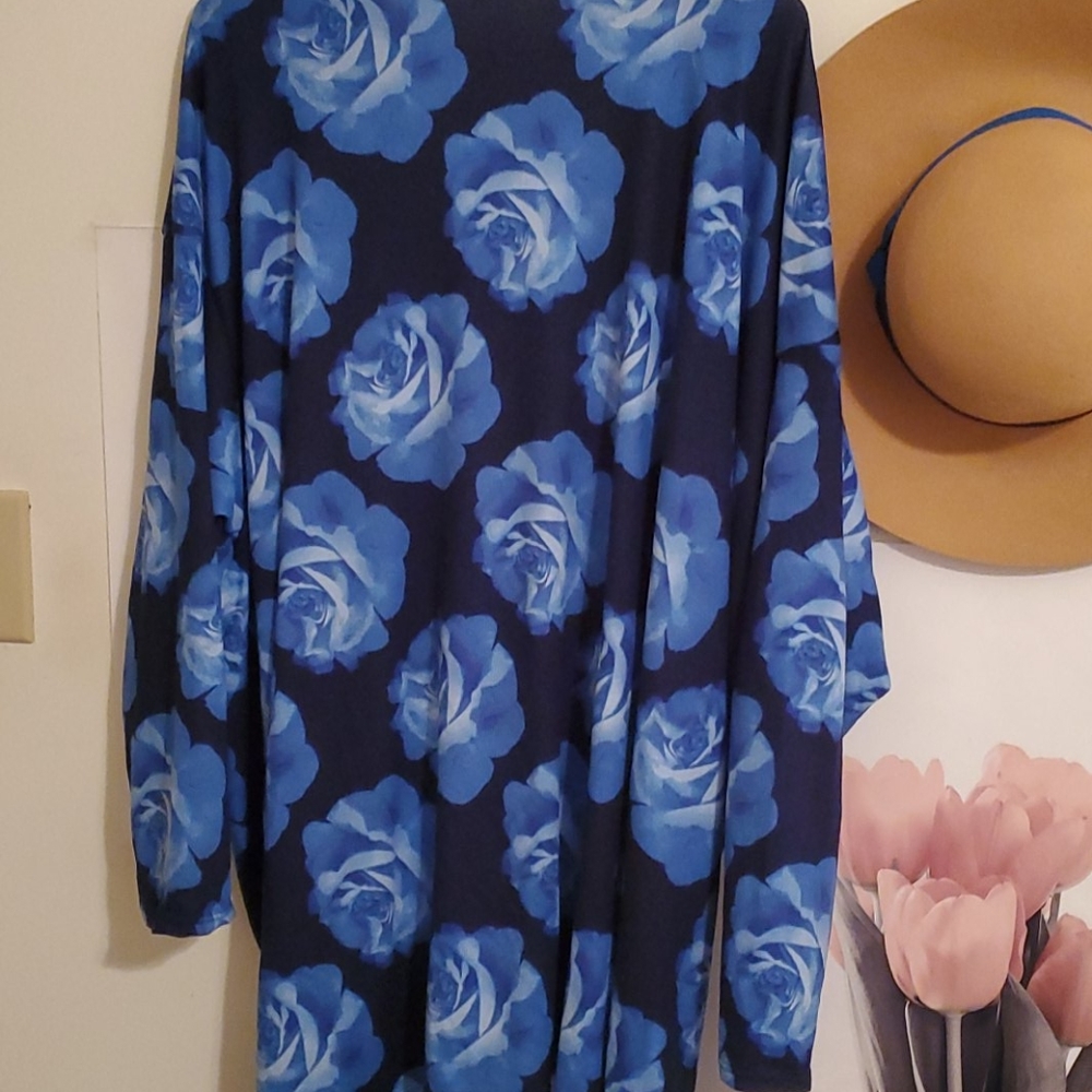 Sweater - Picture 6 of 6